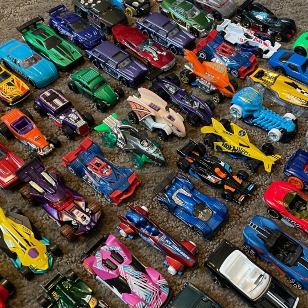 Bundle of 20 Hot Wheels Car for, $15.00
Pre Owned ( Mattel) - Picture 4 of 16